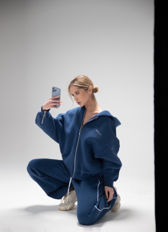 ZIP-HOODIE 